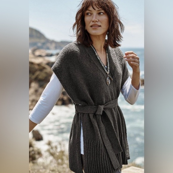 J. Jill Sweaters - J.Jill relaxed belted vest in gray size S-L knit poncho